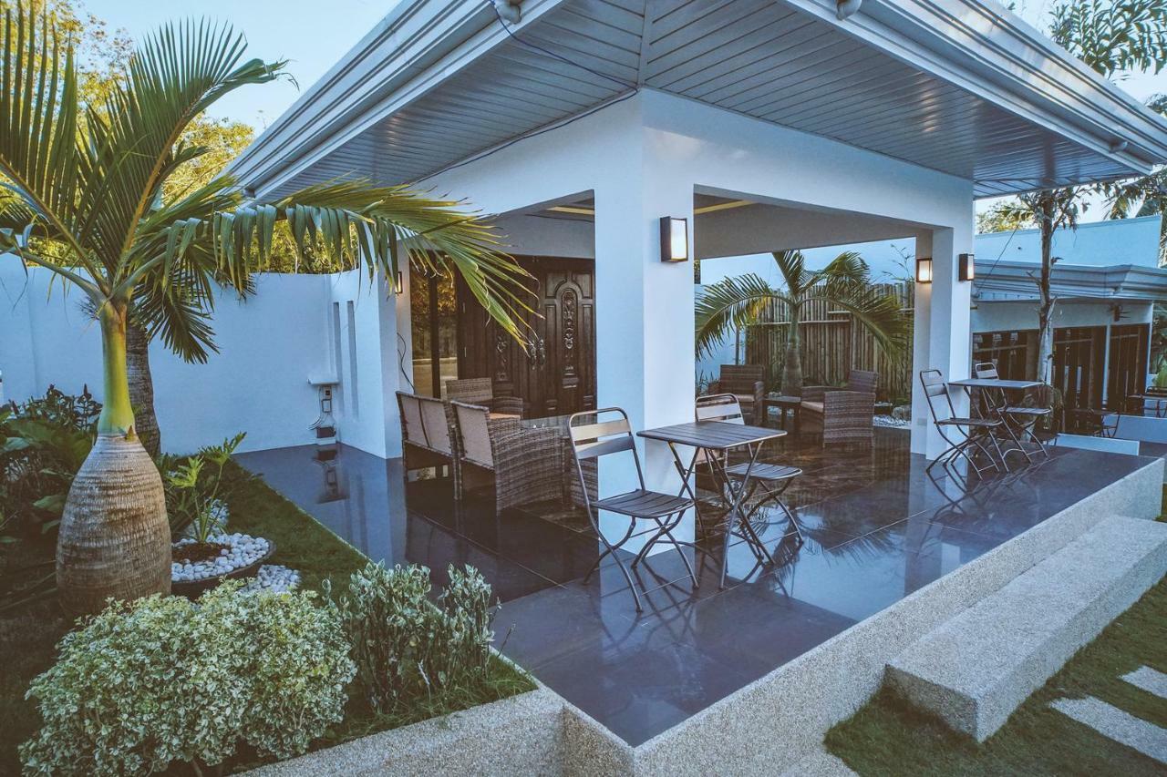 Villa Quest *
